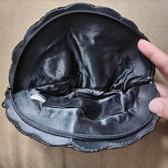 Vintage glass beaded evening clutch shell shape - Picture 5 of 9